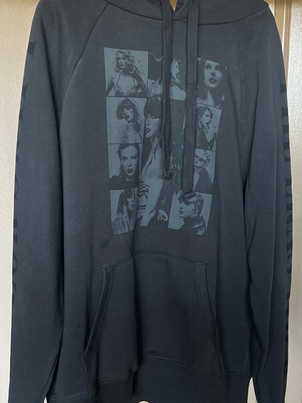 BlackTaylor Swift Eras Graphic Concert Hoodie Sweatshirt - Classic Pullover